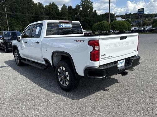 2024 Chevrolet Silverado 2500 Custom