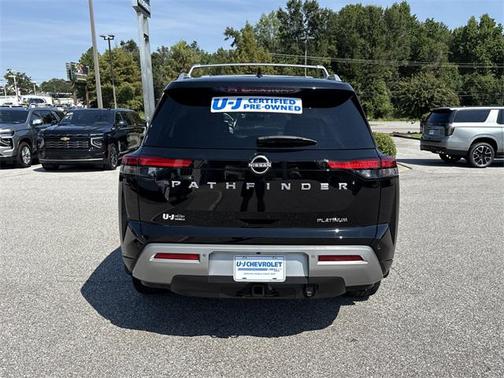 2024 Nissan Pathfinder Platinum FWD