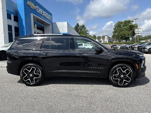Mosaic Black Metallic 2026 Chevrolet Traverse High Country