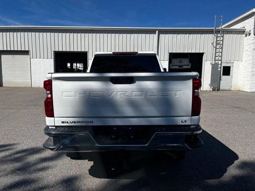 Summit White 2025 Chevrolet Silverado 2500 LT