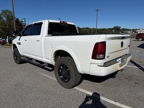 2017 RAM 2500 Laramie Crew Cab 4x4 6'4' Box