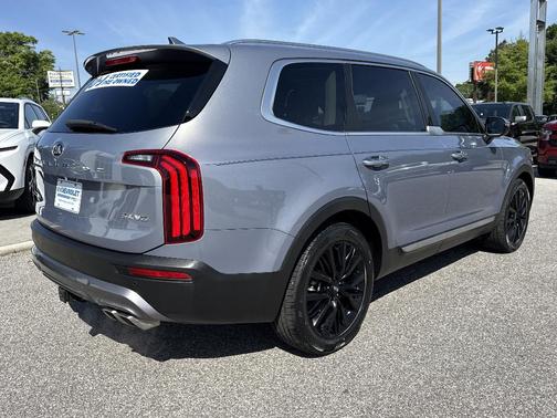 Everlasting Silver 2021 Kia Telluride SX