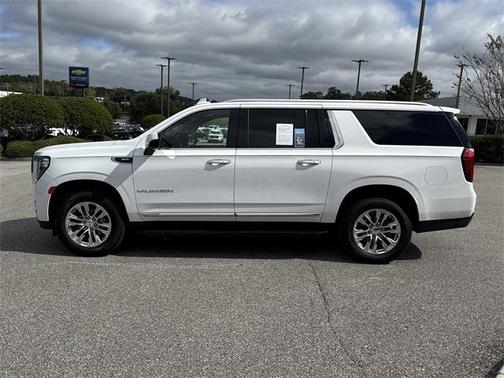 2024 GMC Yukon XL SLT