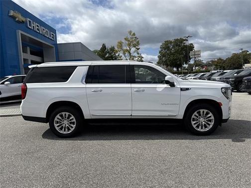 2024 GMC Yukon XL SLT