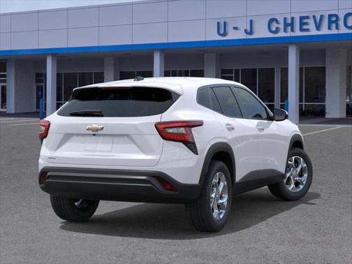 2025 Chevrolet Trax LS