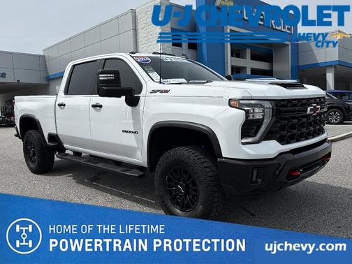Summit White 2024 Chevrolet Silverado 2500 4WD Crew Cab Standard Bed ZR2