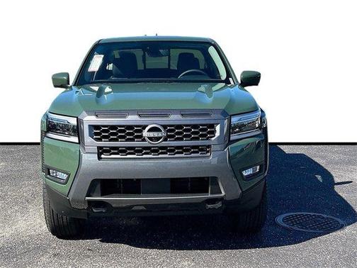 2025 Nissan Frontier SL