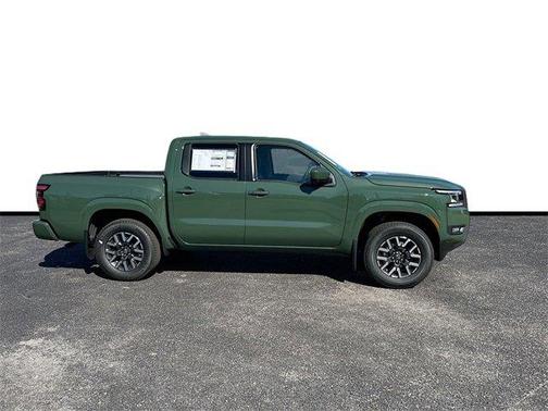 2025 Nissan Frontier SL