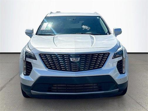 2022 Cadillac XT4 Premium Luxury