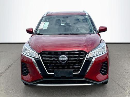 Scarlet Ember Tintcoat 2024 Nissan Kicks SV