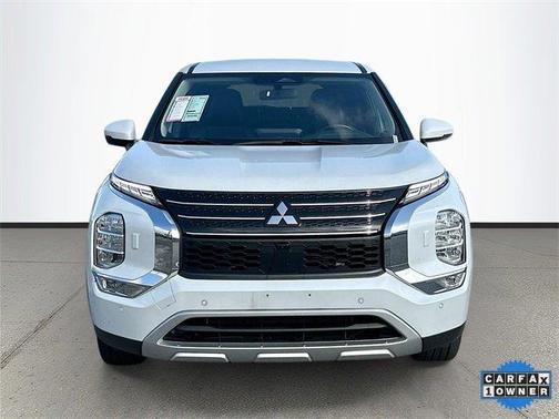 2023 Mitsubishi Outlander PHEV SE