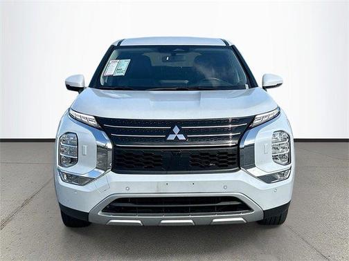 2023 Mitsubishi Outlander PHEV SE