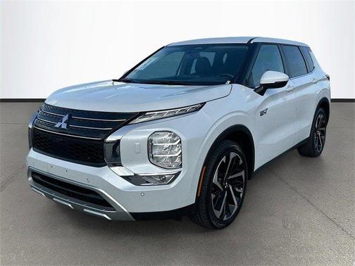 2023 Mitsubishi Outlander PHEV SE
