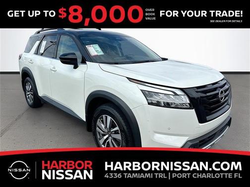 2023 Nissan Pathfinder SL