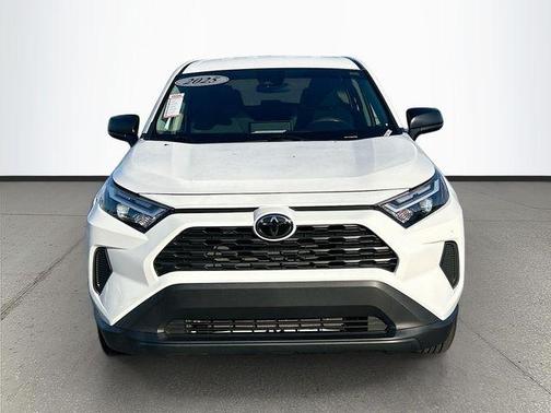 Ice Cap 2025 Toyota RAV4 LE