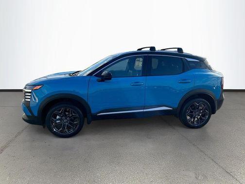 Arctic Ice Blue/Black 2026 Nissan Kicks SR