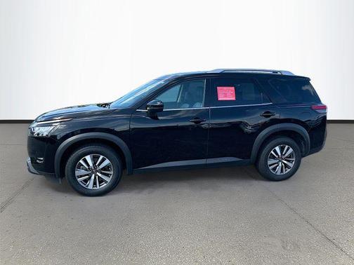 Super Black 2025 Nissan Pathfinder SL 4WD