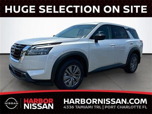 2025 Nissan Pathfinder S