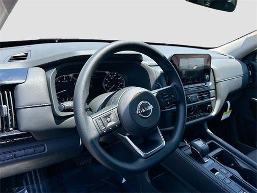 2025 Nissan Pathfinder S