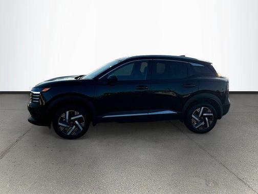 Super Black 2026 Nissan Kicks SV