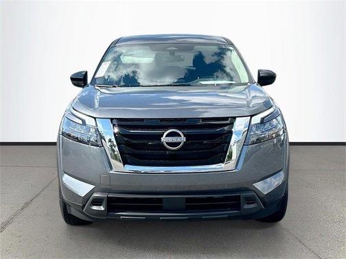 2025 Nissan Pathfinder S