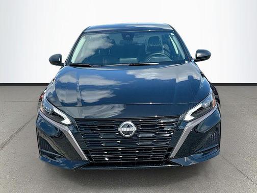 Super Black Clearcoat 2026 Nissan Altima 2.5 SV
