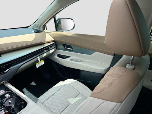 Everest White Pearl Tricoat 2026 Nissan Murano Platinum