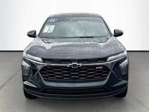 Mosaic Black Metallic 2025 Chevrolet Trax FWD 1RS
