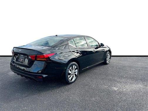 2025 Nissan Altima S