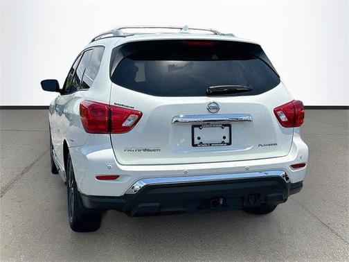 2020 Nissan Pathfinder Platinum