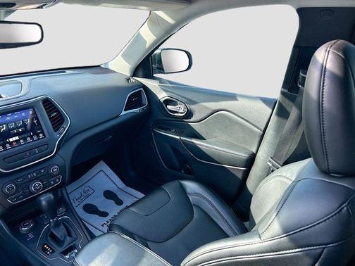 Bright White Clearcoat 2022 Jeep Cherokee Latitude Lux