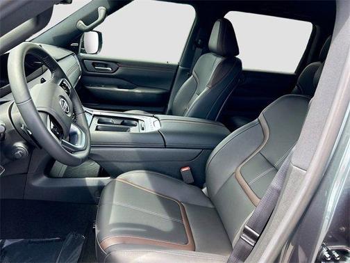 2025 Nissan Armada SL