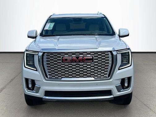 White Frost Tricoat 2023 GMC Yukon Denali