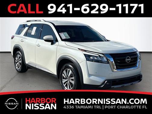 2023 Nissan Pathfinder SL