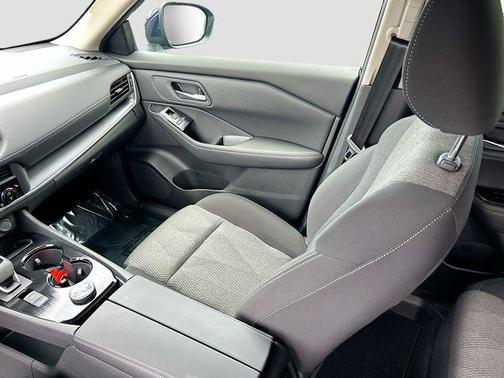 Deep Ocean Blue Pearl 2026 Nissan Rogue SV