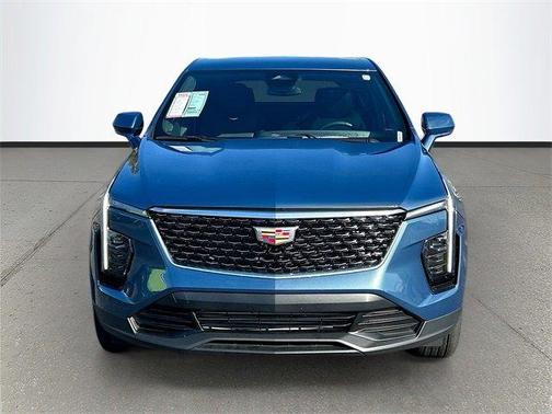 2024 Cadillac XT4 Luxury
