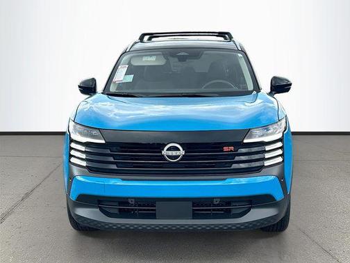 Arctic Ice Blue/Black 2026 Nissan Kicks SR