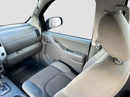 Gun Metallic 2021 Nissan Frontier SV