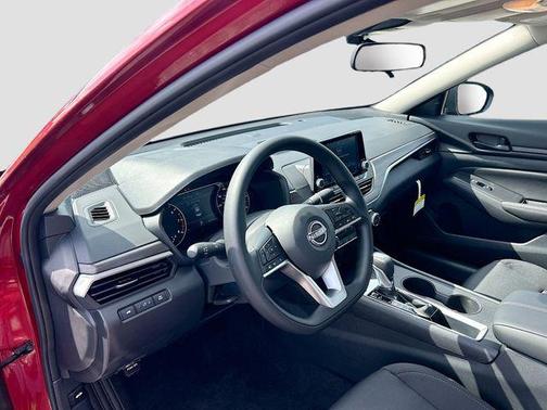 Scarlet Ember Tintcoat 2026 Nissan Altima 2.5 SV