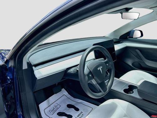 Deep Blue Metallic 2023 Tesla Model 3 Standard Range