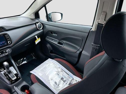 Gun Metallic 2025 Nissan Versa 1.6 S