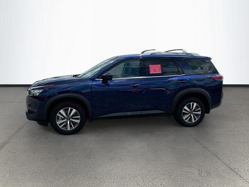 Deep Ocean Blue Pearl 2025 Nissan Pathfinder SL 4WD