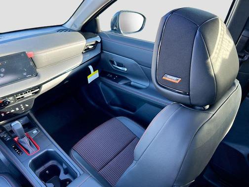 Deep Blue Pearl 2026 Nissan Kicks SR