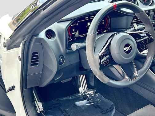 Pearl White/Super Black 2025 Nissan Z NISMO 9-speed automatic Transmission