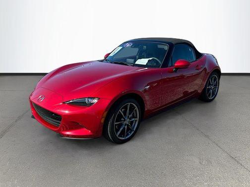 Soul Red Metallic 2016 Mazda MX-5 Miata Grand Touring