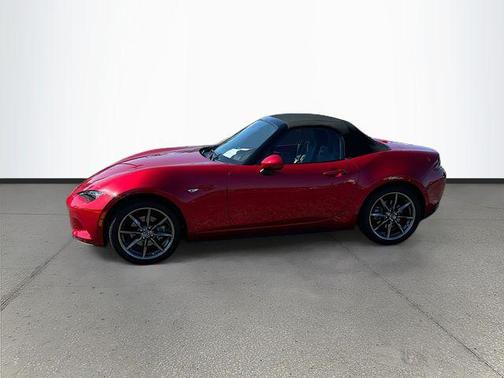 Soul Red Metallic 2016 Mazda MX-5 Miata Grand Touring