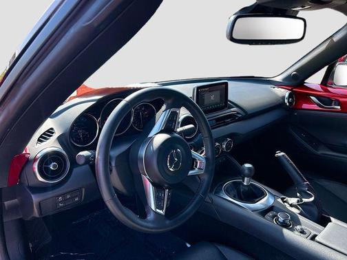 Soul Red Metallic 2016 Mazda MX-5 Miata Grand Touring