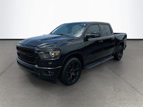 Diamond Black Crystal Pearlcoat 2023 RAM 1500 Big Horn/Lone Star