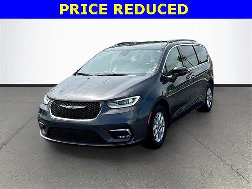 2022 Chrysler Pacifica Touring-L