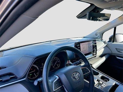 2021 Toyota Sienna Limited